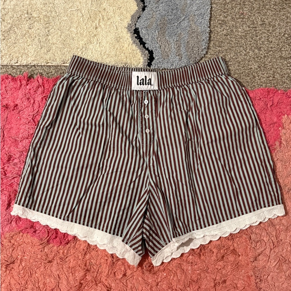 Dressed in LALA boxer shorts size L/XL